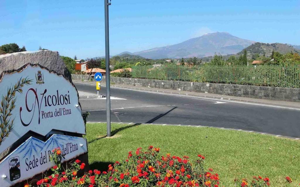 B & B Amici Dell'Etna Nicolosi Extérieur photo